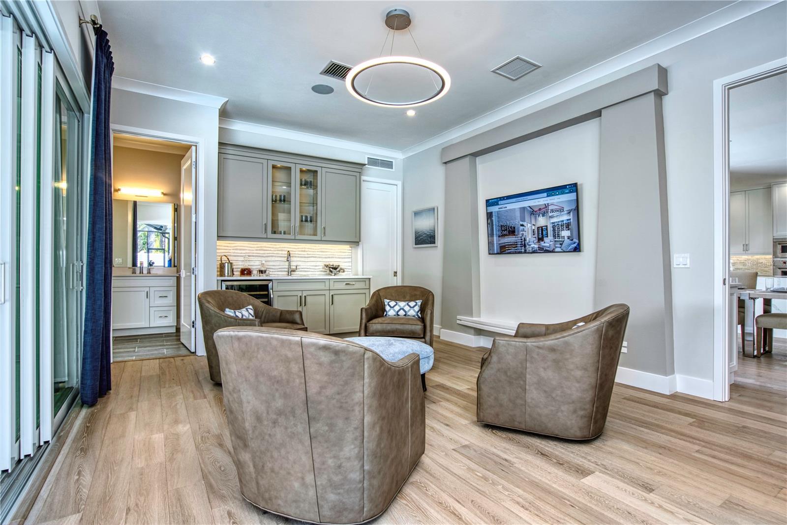 SARA SANDS - Residential