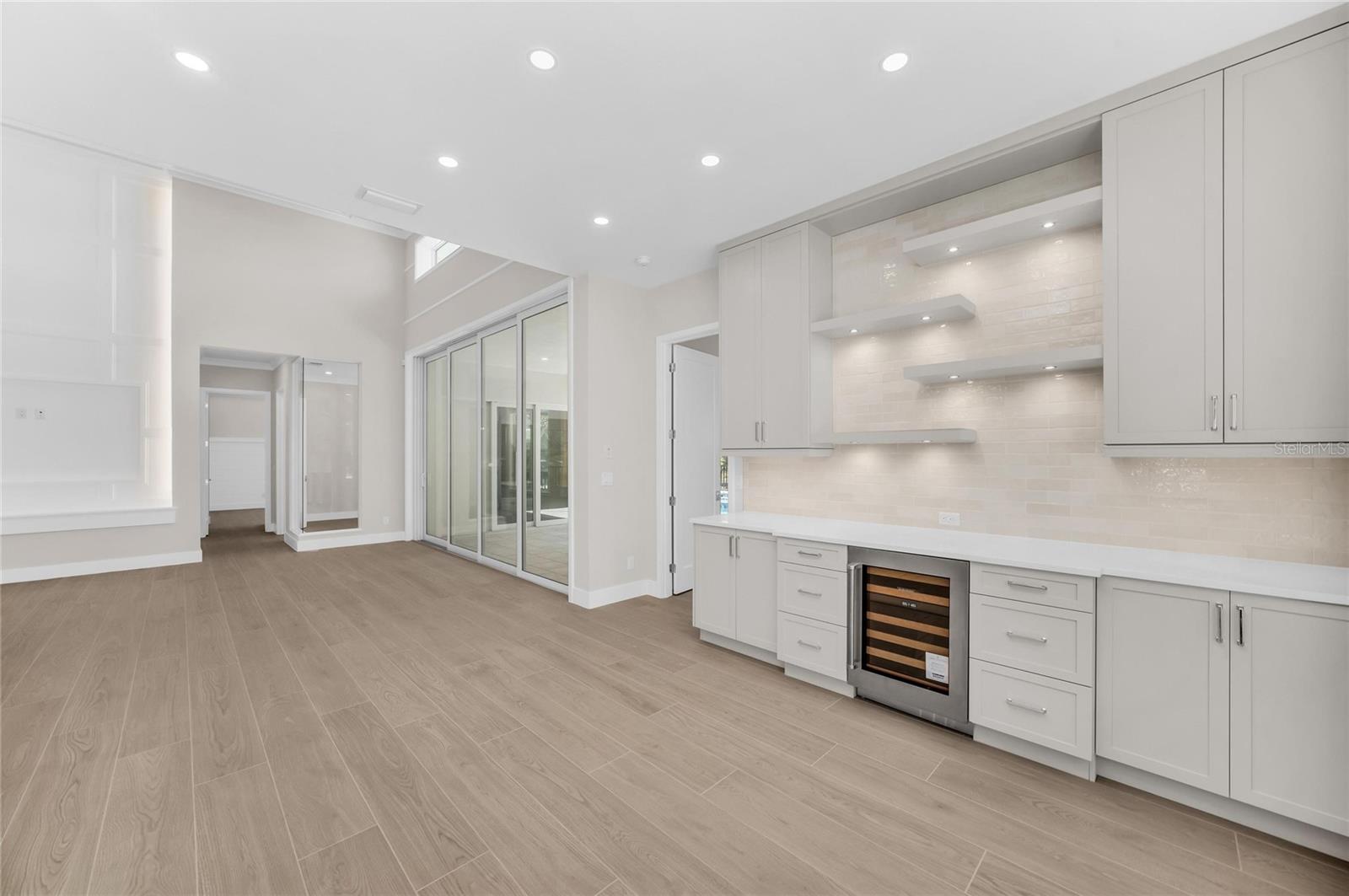 SARA SANDS - Residential