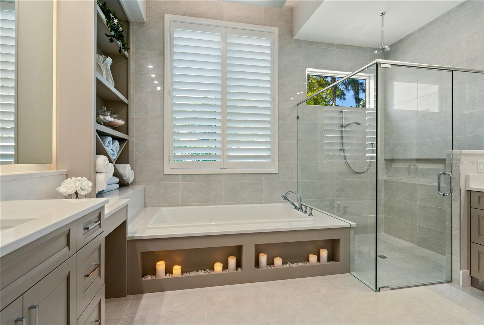 SARA SANDS - Residential