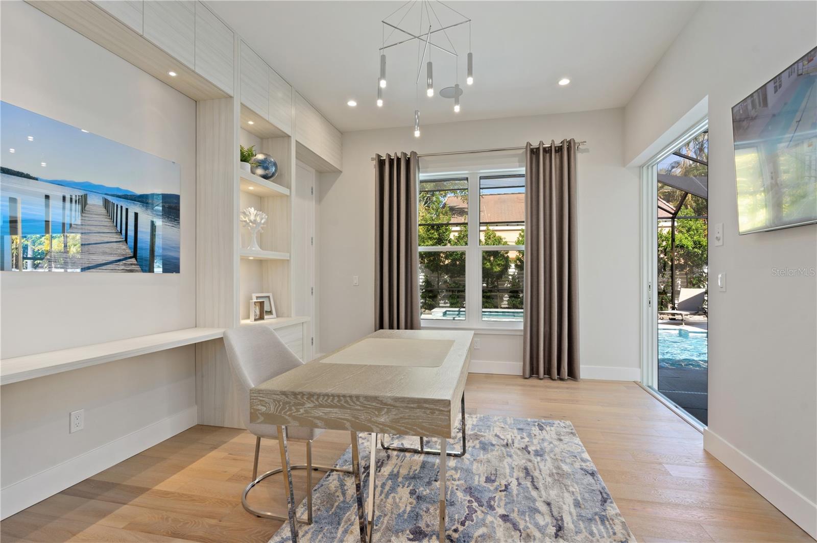 SARA SANDS - Residential