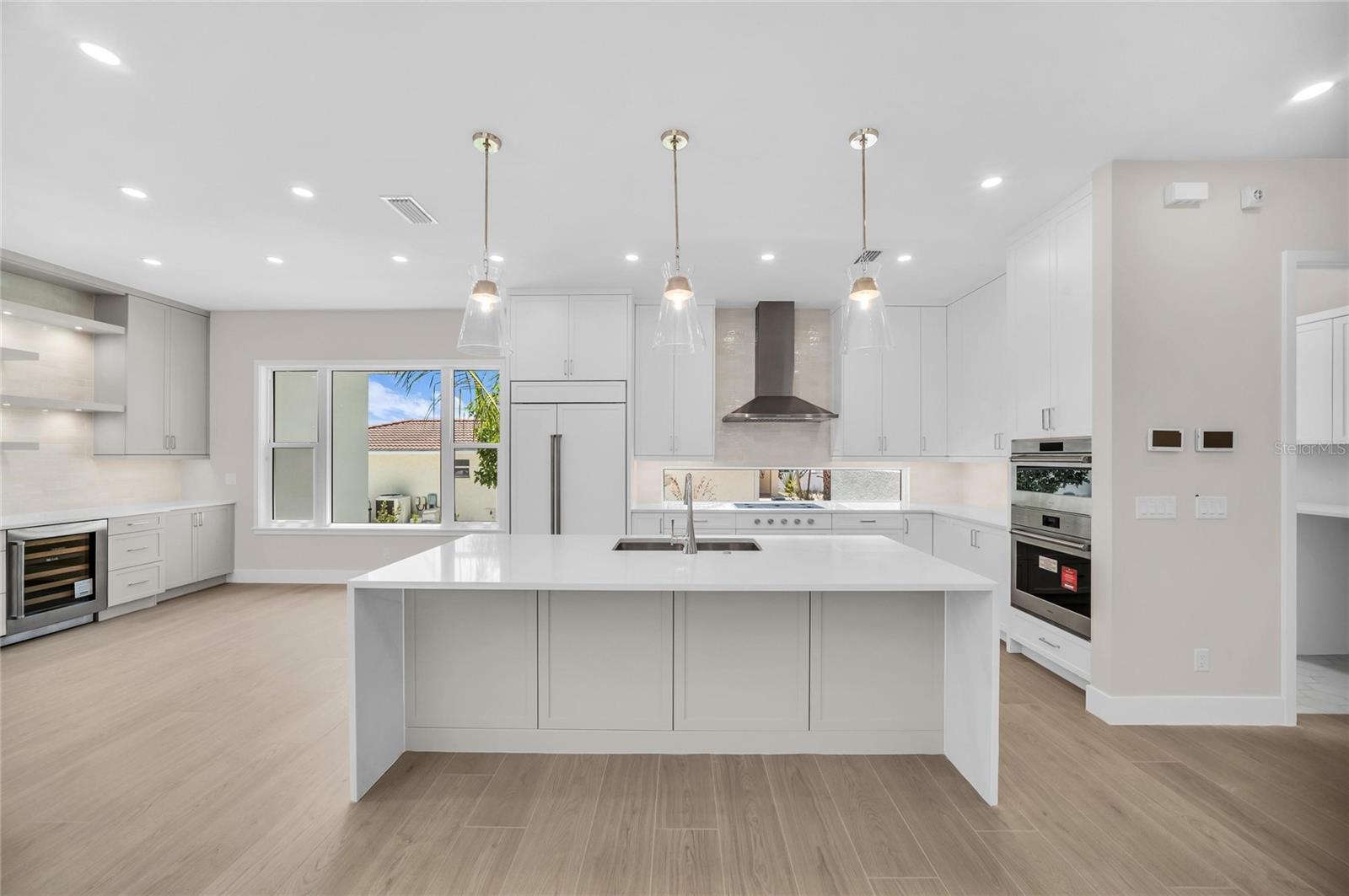 SARA SANDS - Residential