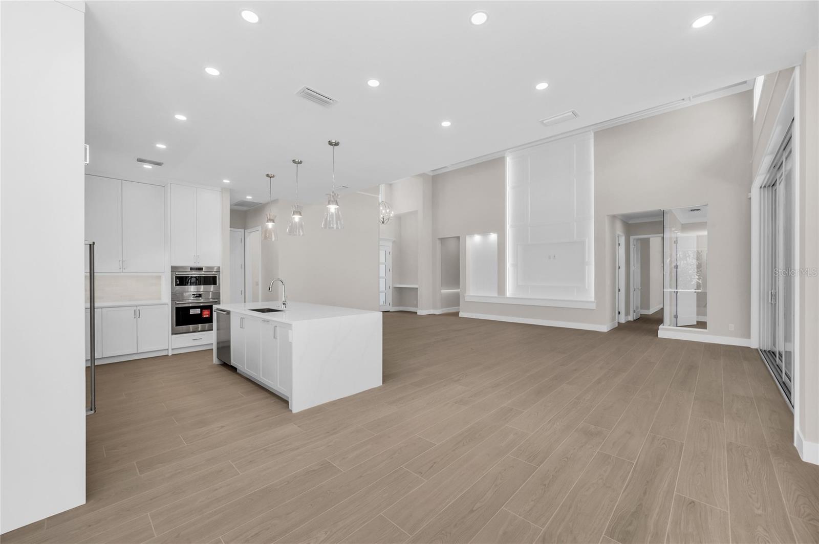 SARA SANDS - Residential