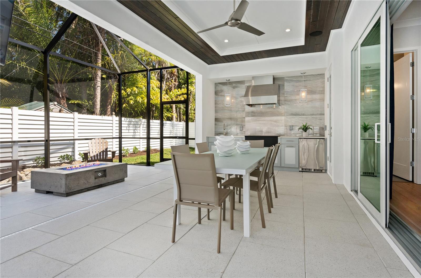 SARA SANDS - Residential