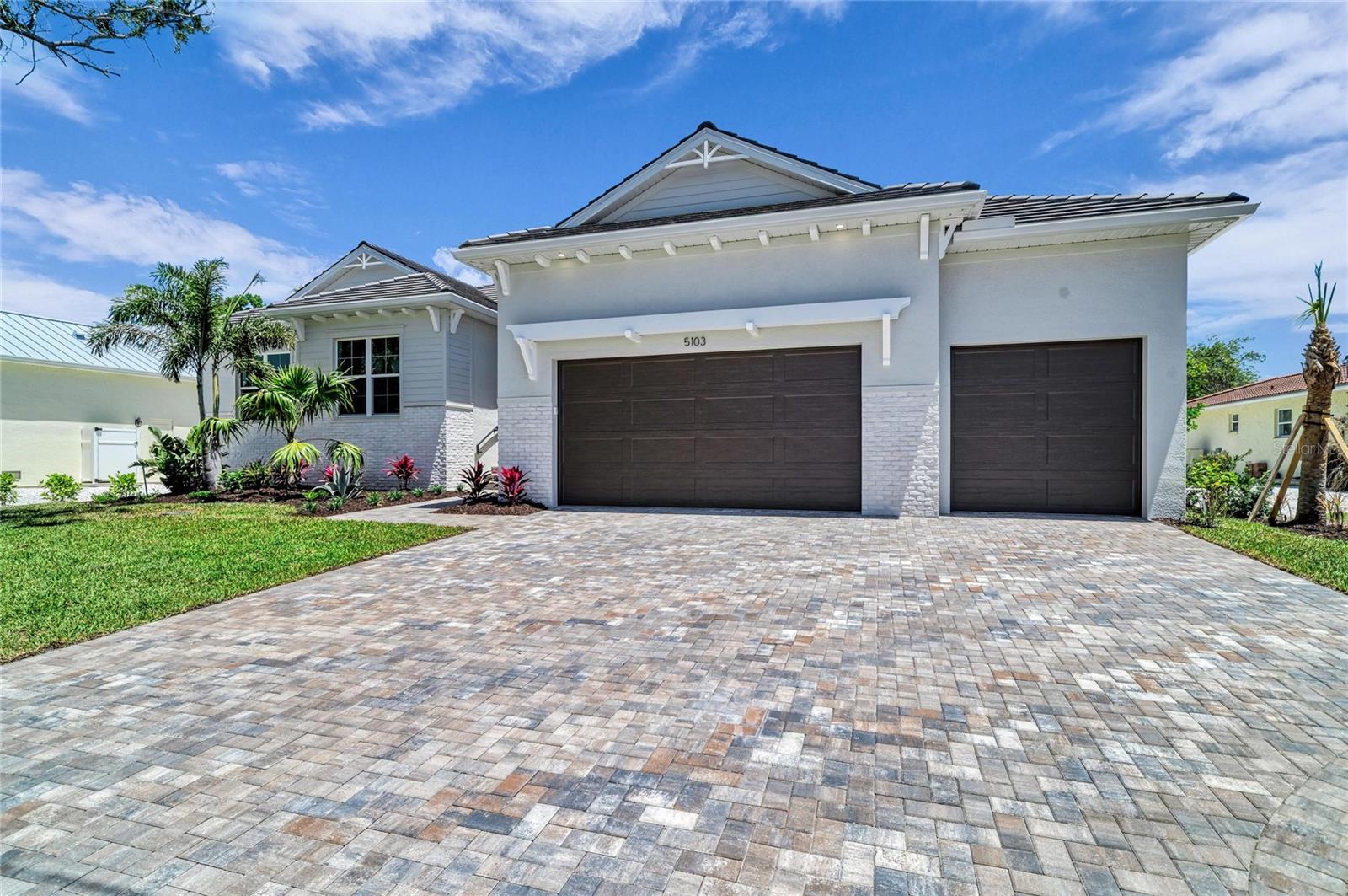 SARA SANDS - Residential