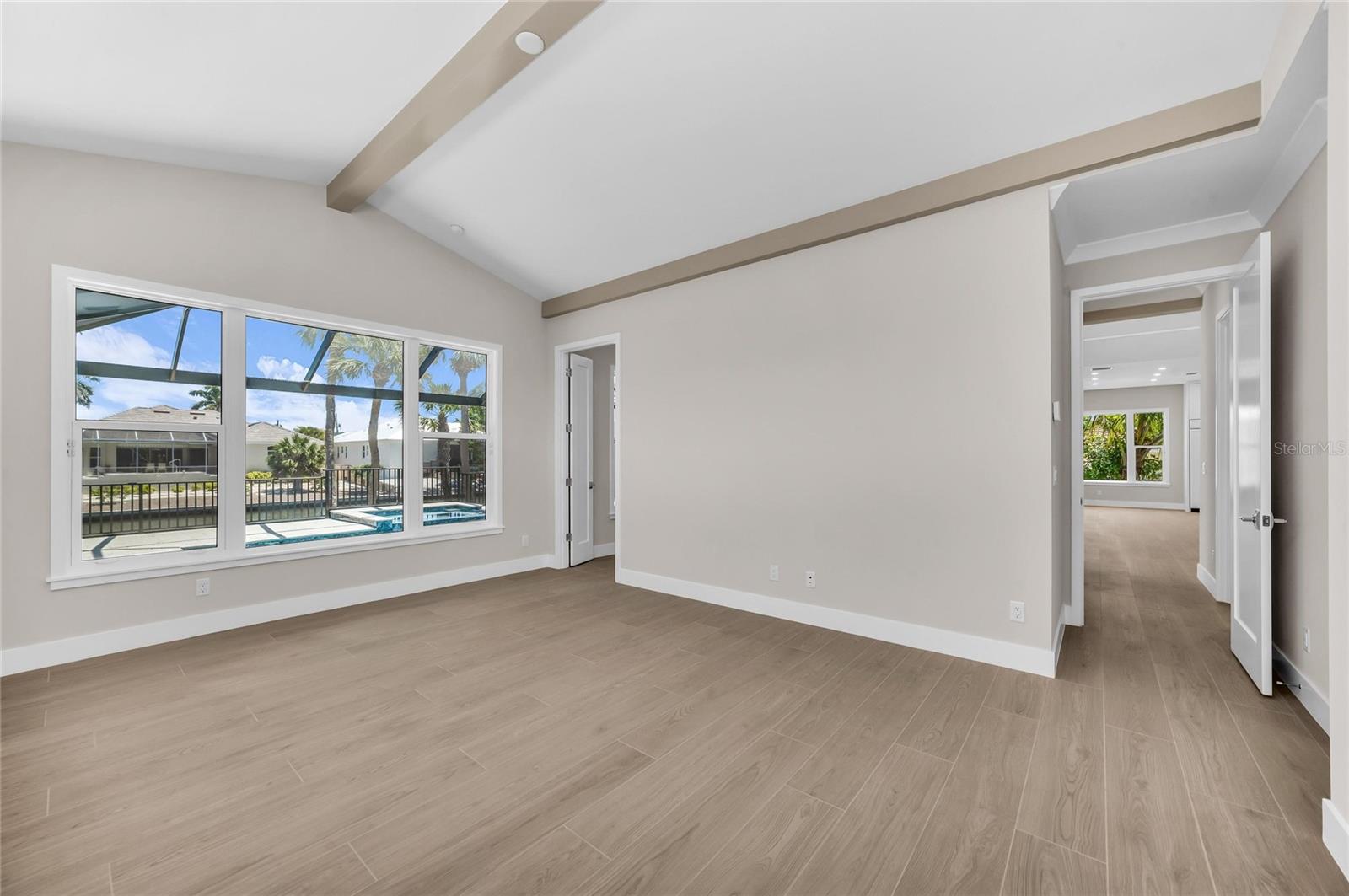 SARA SANDS - Residential
