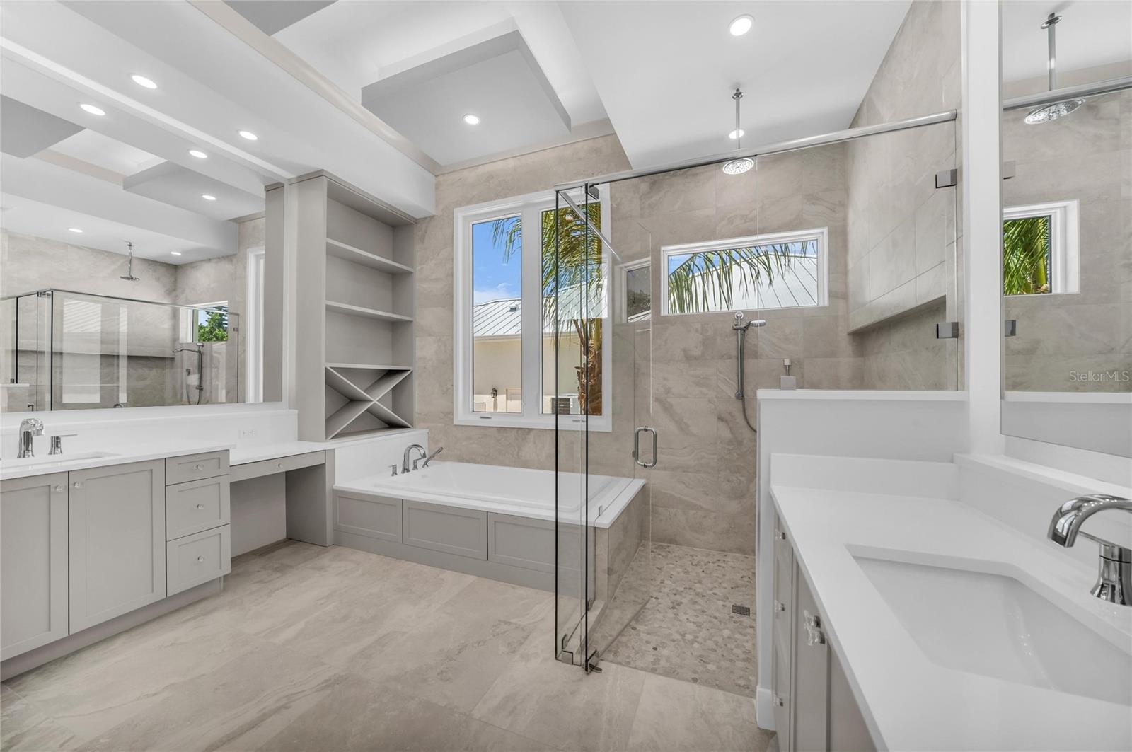 SARA SANDS - Residential