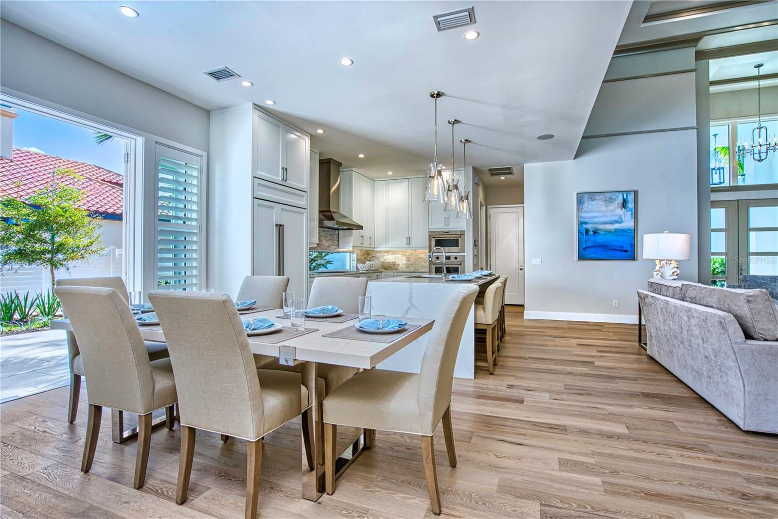 SARA SANDS - Residential