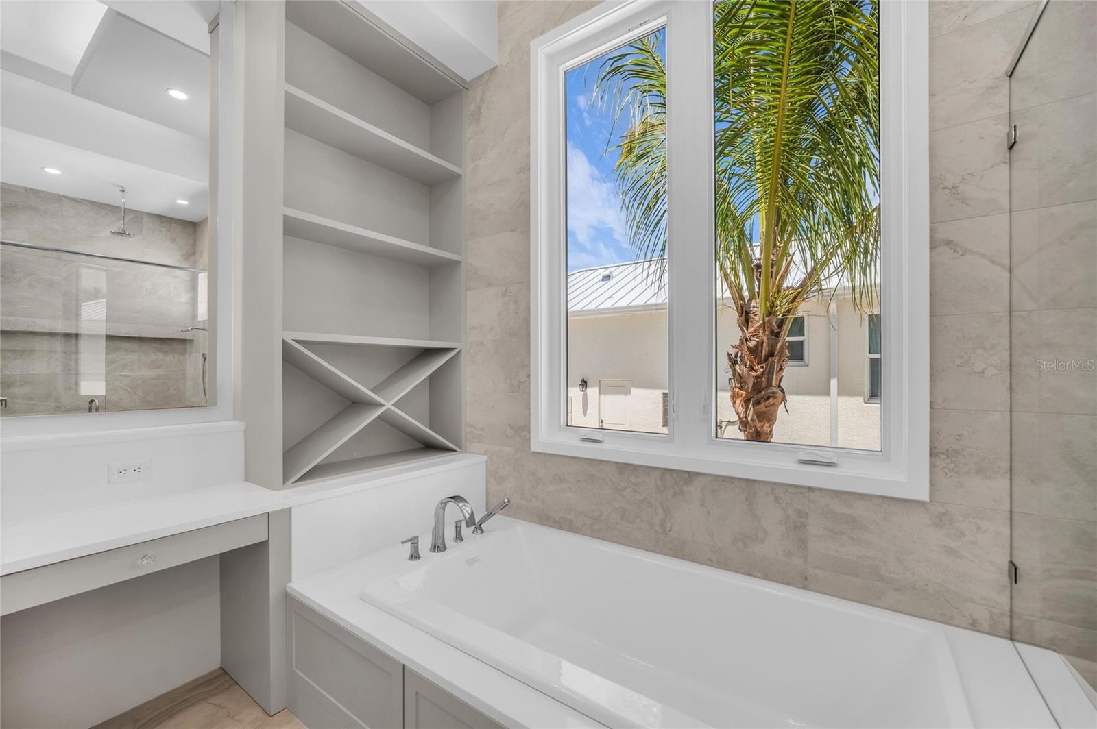 SARA SANDS - Residential