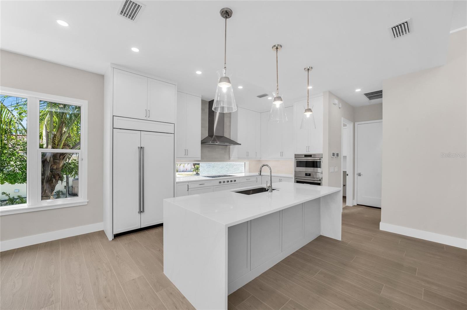 SARA SANDS - Residential