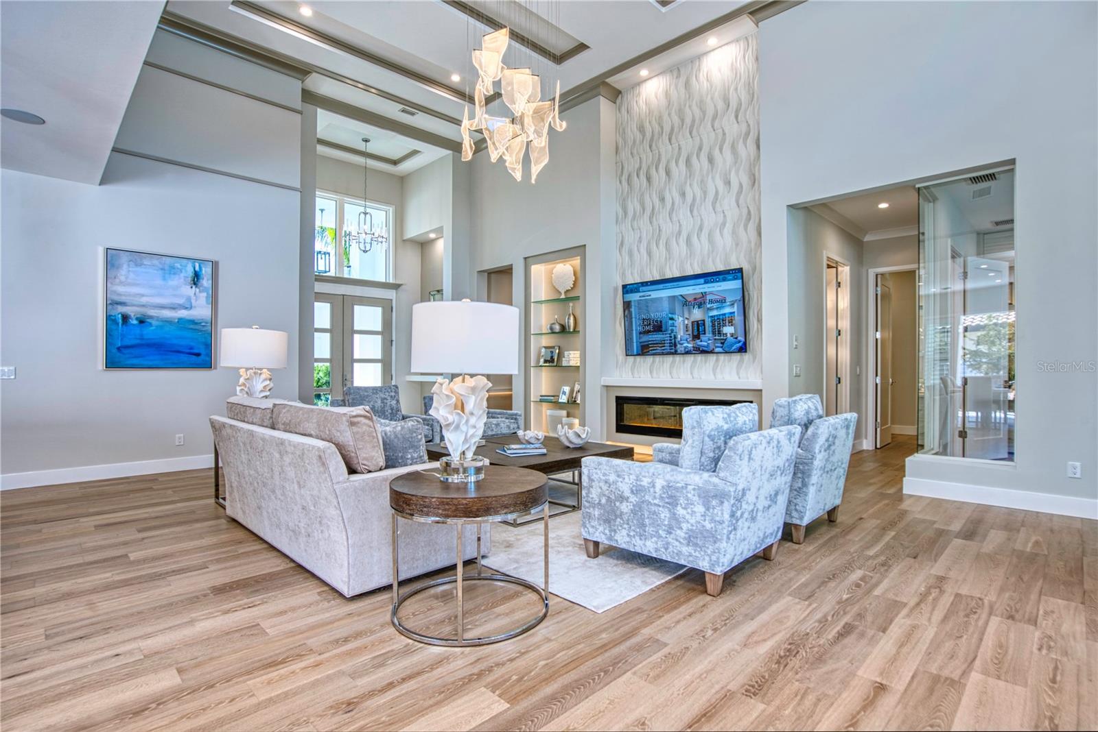 SARA SANDS - Residential