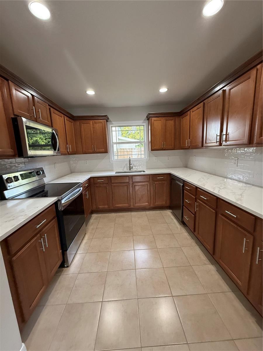 TRIANGLE PARK - Residential