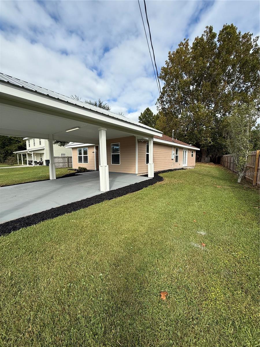 TRIANGLE PARK - Residential