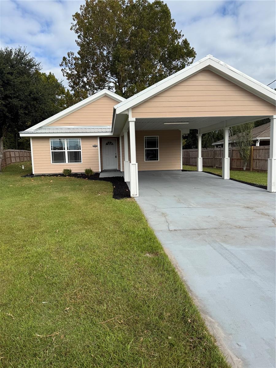 TRIANGLE PARK - Residential