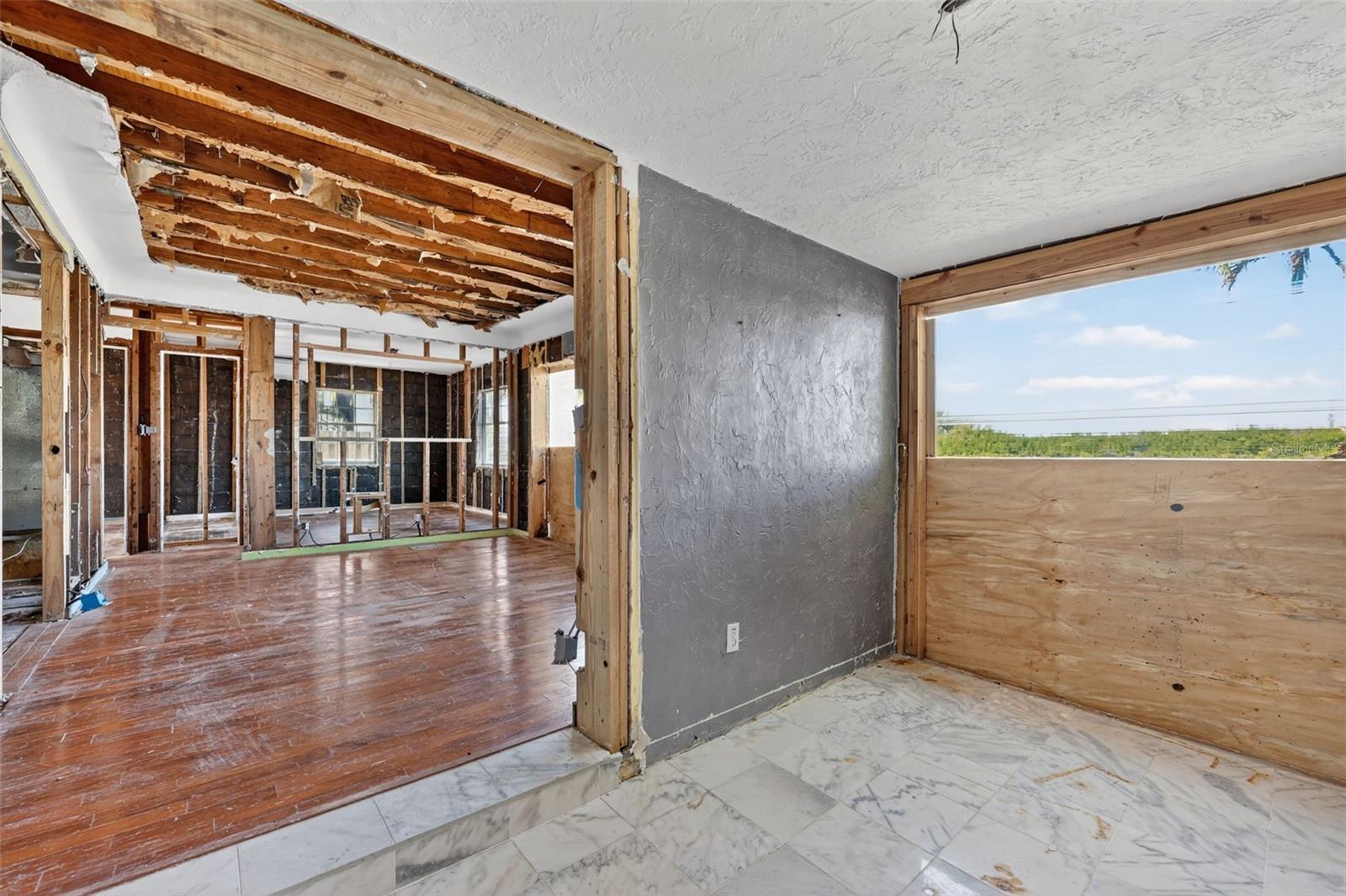 SURFSIDE SUB 4 - Residential