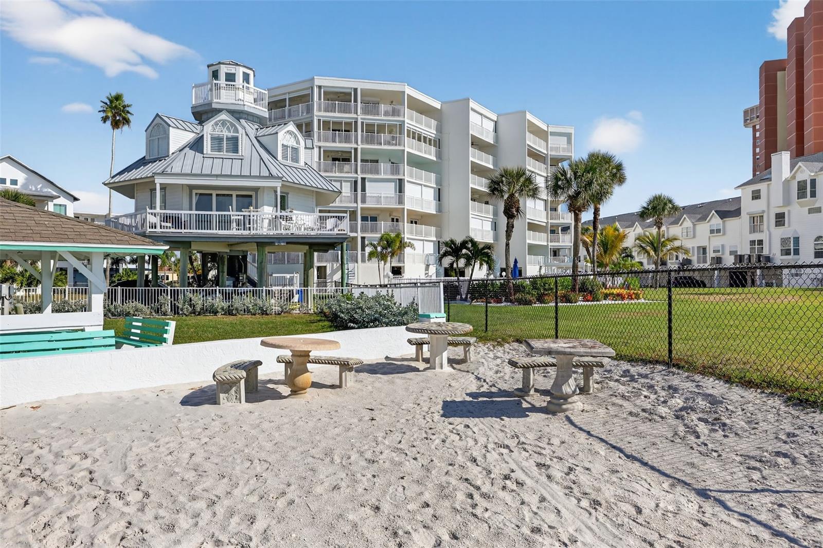 SURFSIDE SUB 4 - Residential