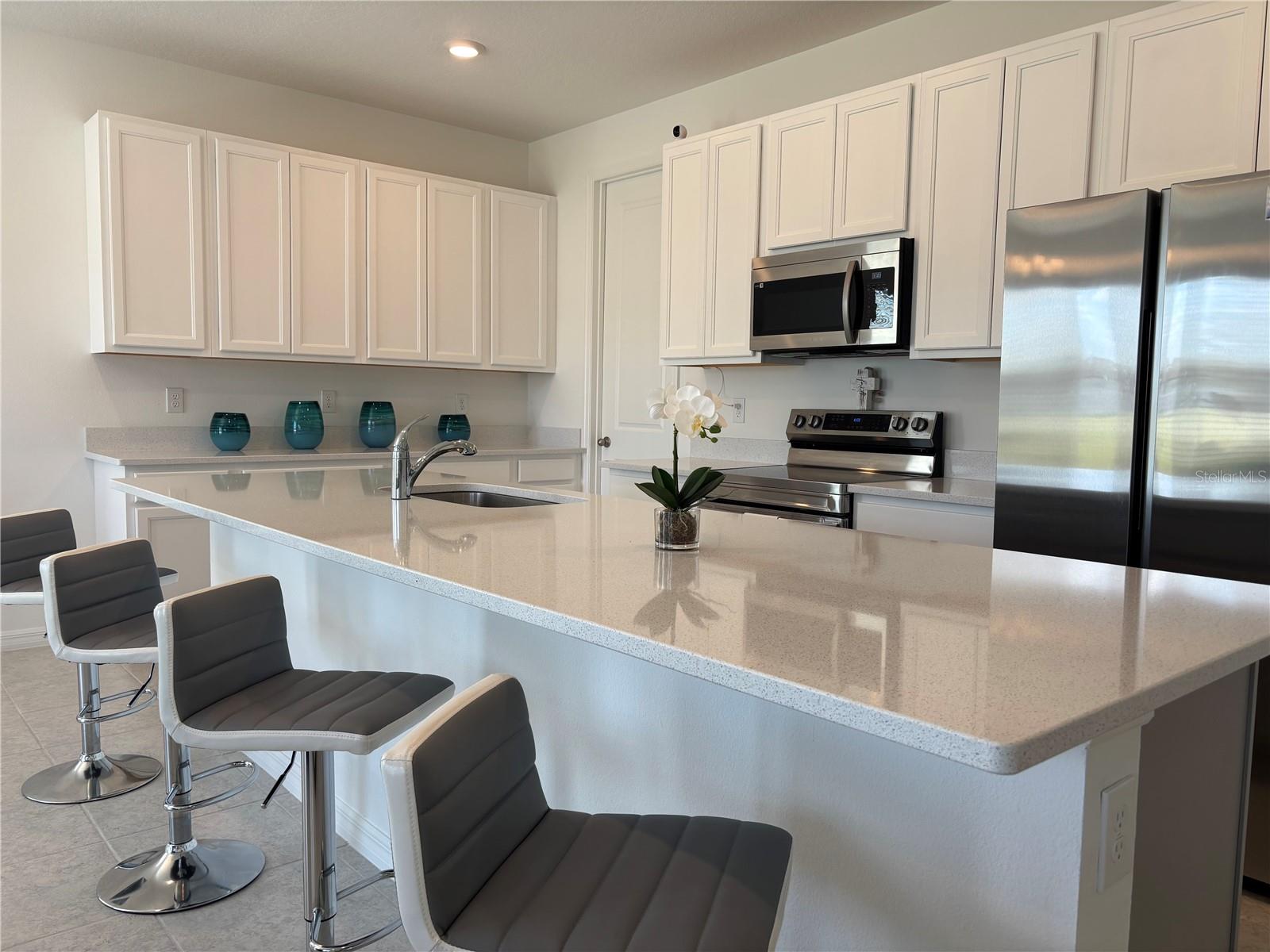 HAMPTON OAKS - Residential