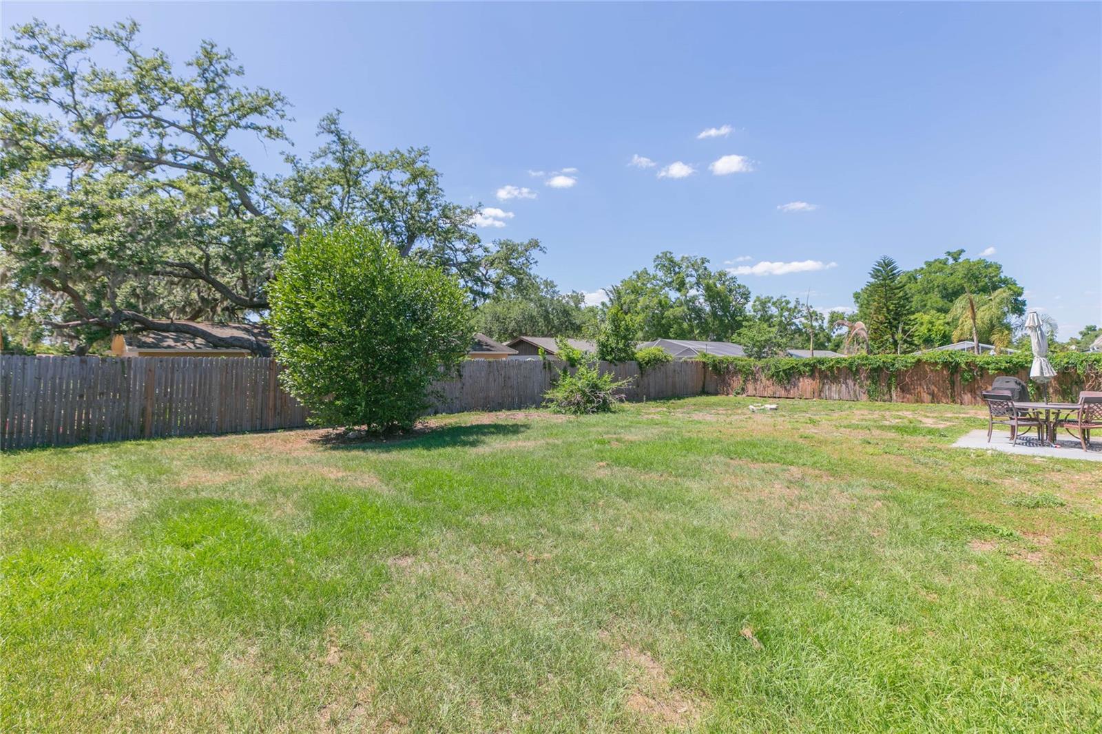 OAK MONT WOODS - Residential Lease