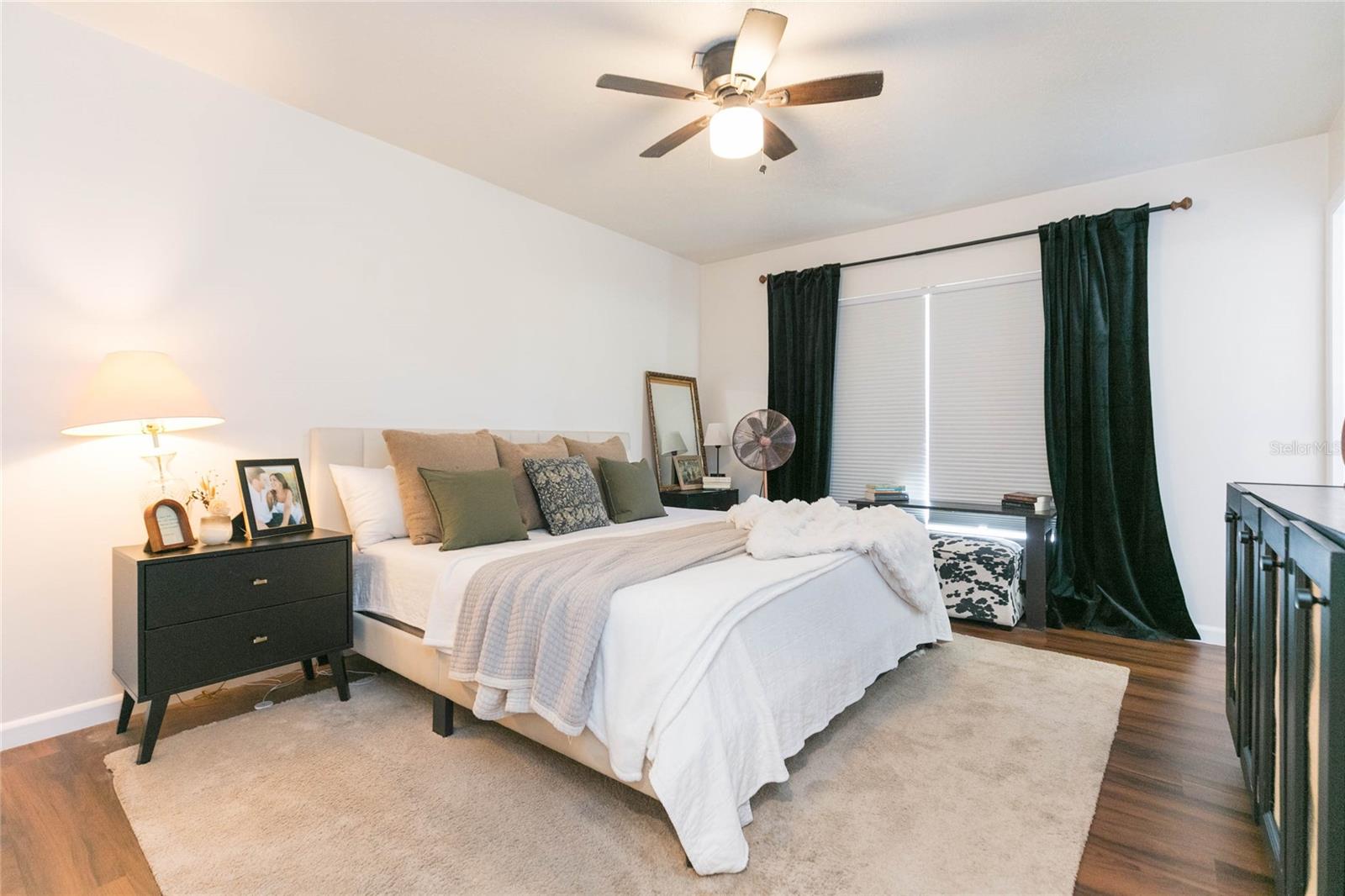 OAK MONT WOODS - Residential Lease