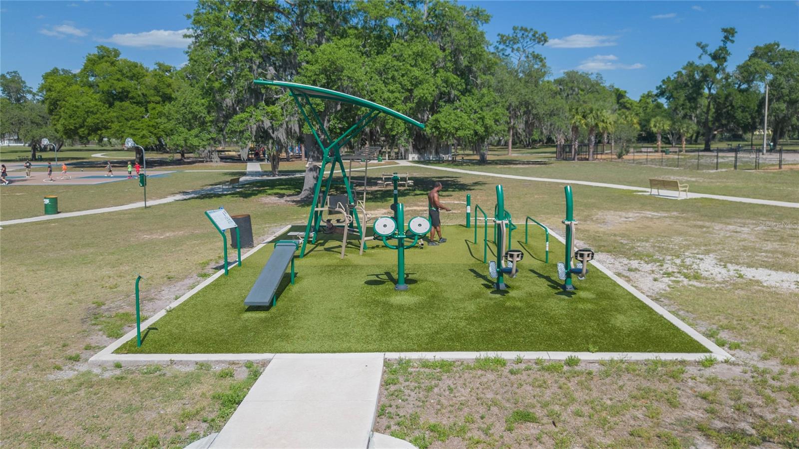 OAK MONT WOODS - Residential Lease