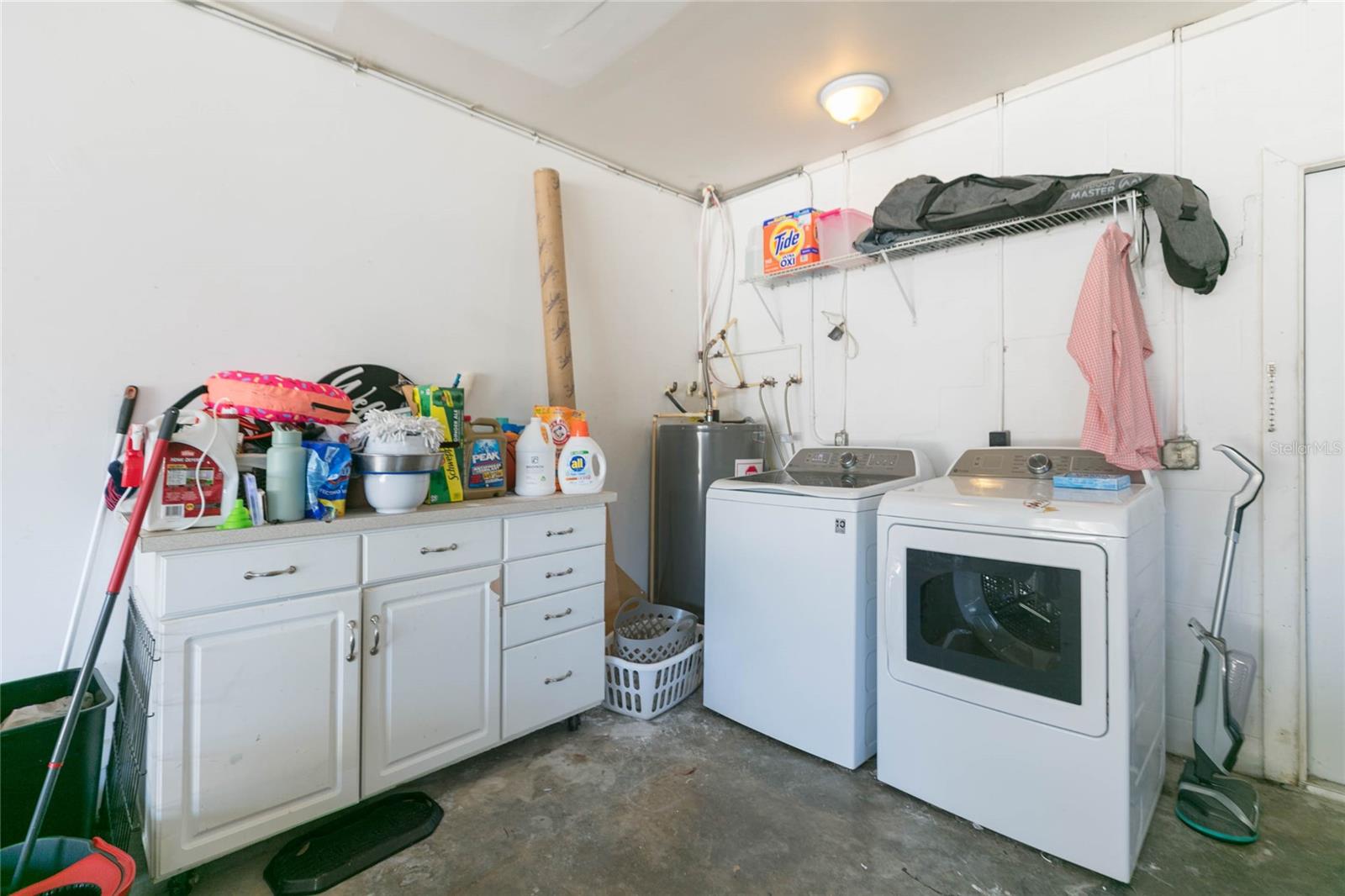 OAK MONT WOODS - Residential Lease