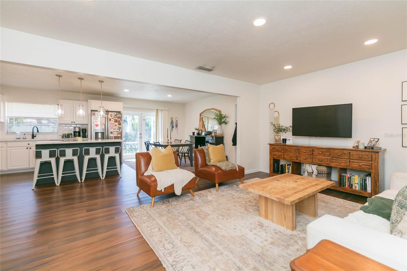 OAK MONT WOODS - Residential Lease