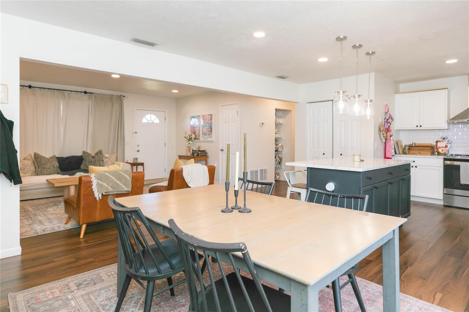 OAK MONT WOODS - Residential Lease