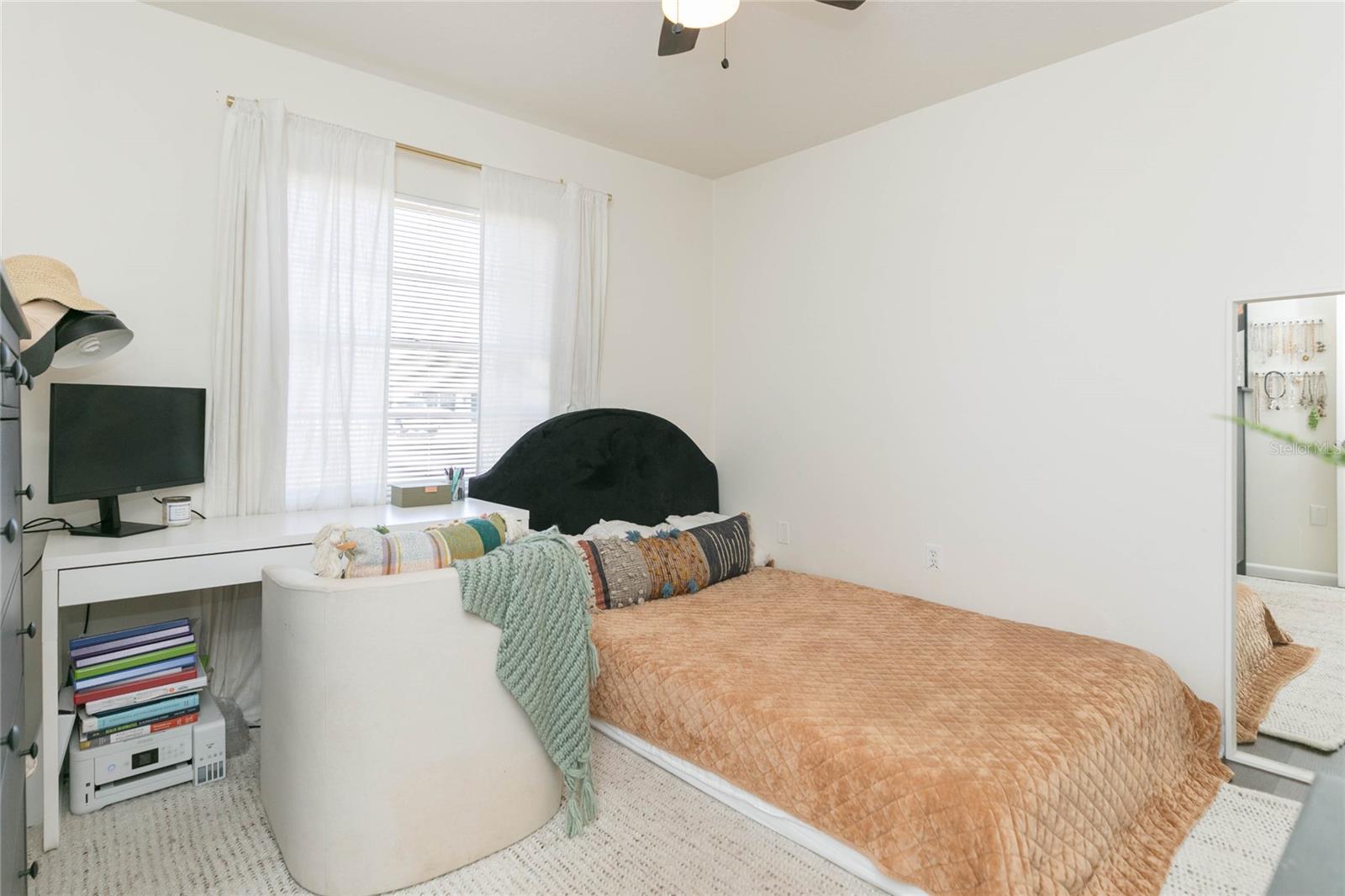 OAK MONT WOODS - Residential Lease