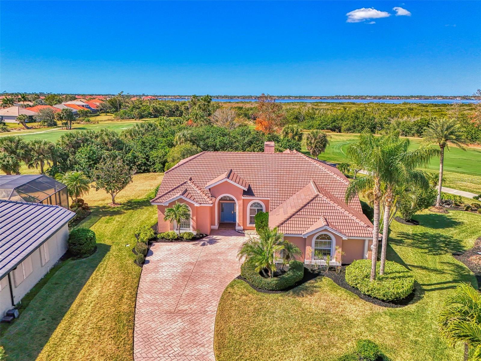 RIVERWOOD - Residential