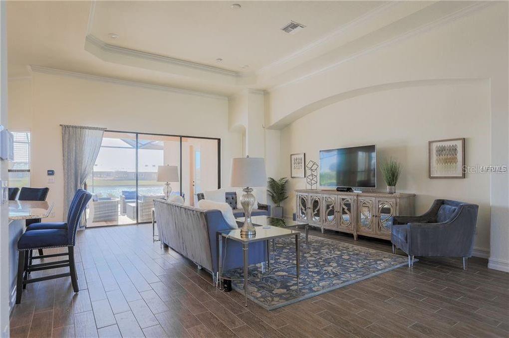 LAKEWOOD NATIONAL - Residential Lease