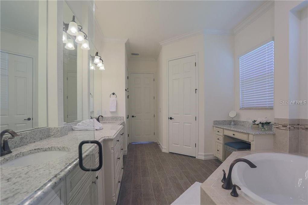 LAKEWOOD NATIONAL - Residential Lease