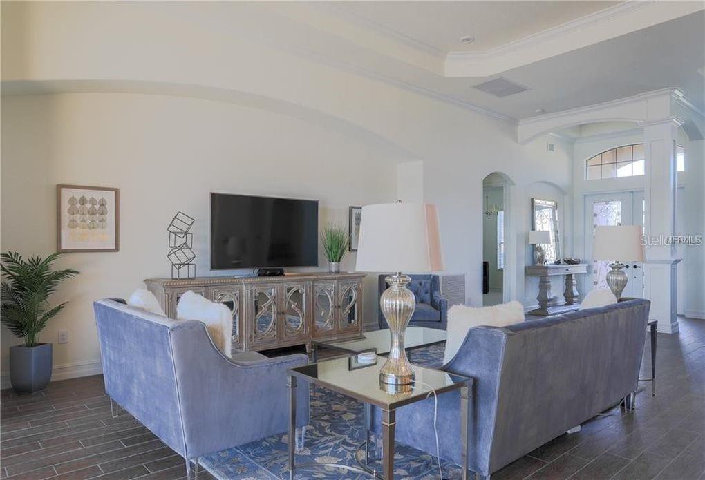 LAKEWOOD NATIONAL - Residential Lease