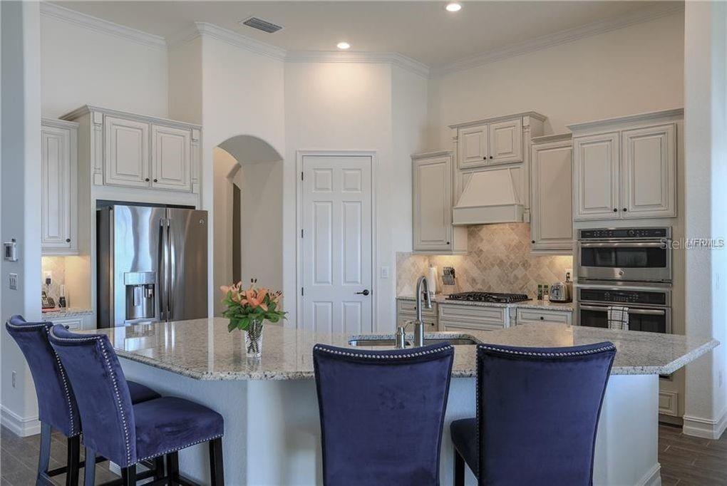 LAKEWOOD NATIONAL - Residential Lease