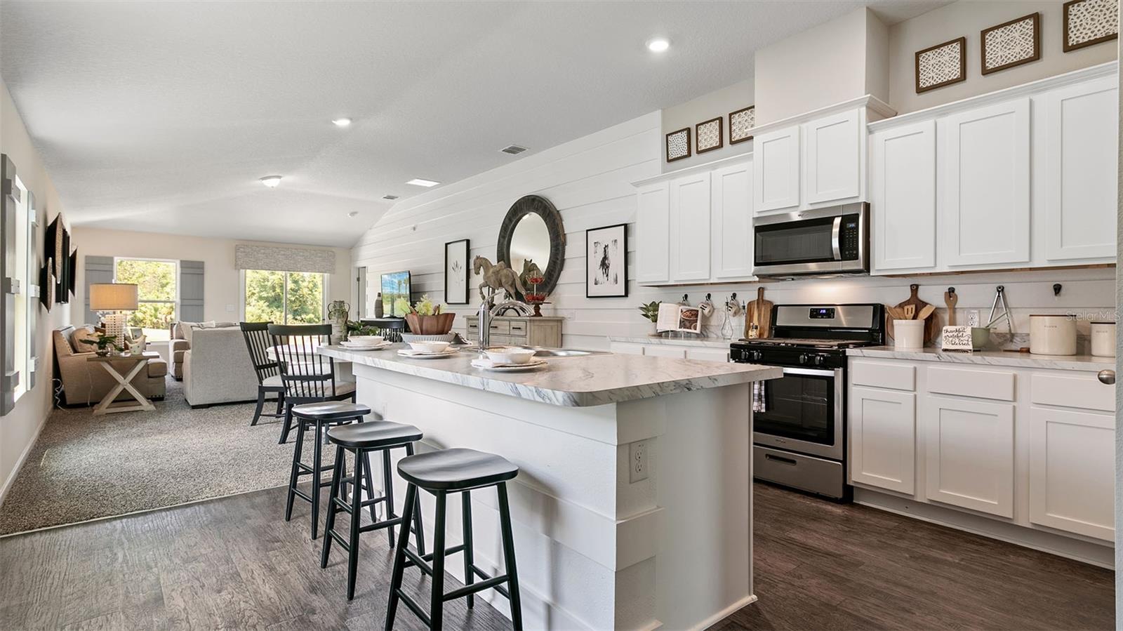 GRAND RESERVE AND GOLF CLUB - Residential