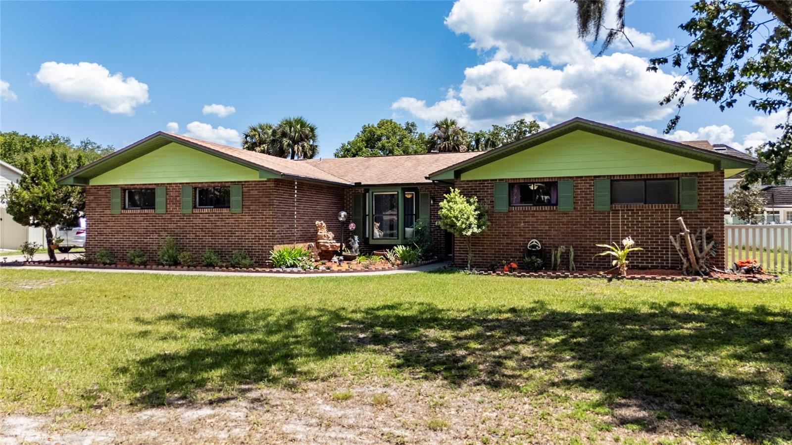 1550 REGAL OAK DRIVE
