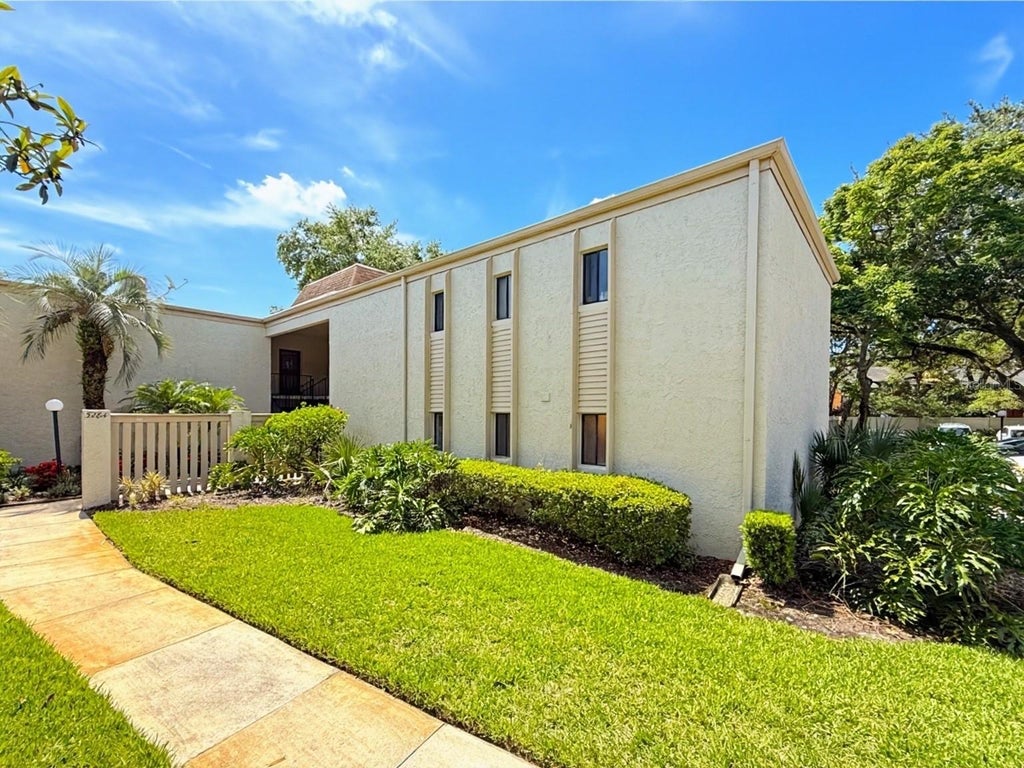 Photo of 3284 S Semoran Boulevard #11, Orlando, FL 32822 (MLS # O6441366)