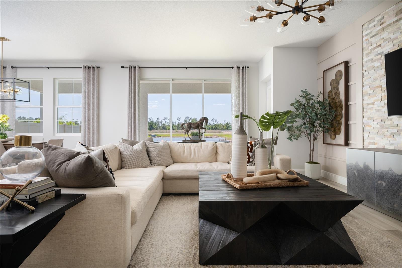 PASADENA WOODS - Residential