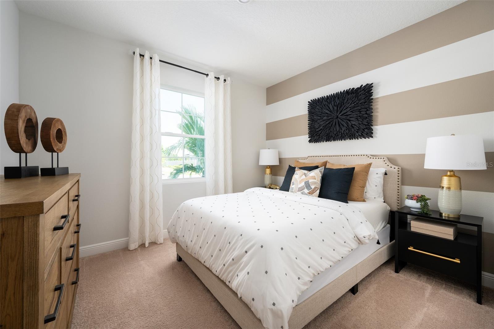 PASADENA WOODS - Residential