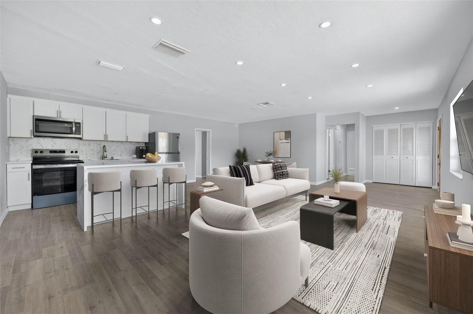 DELTONA FLORIDA LAKES UN 74 - Residential