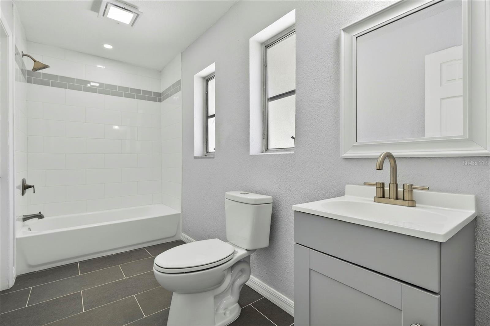 DELTONA FLORIDA LAKES UN 74 - Residential