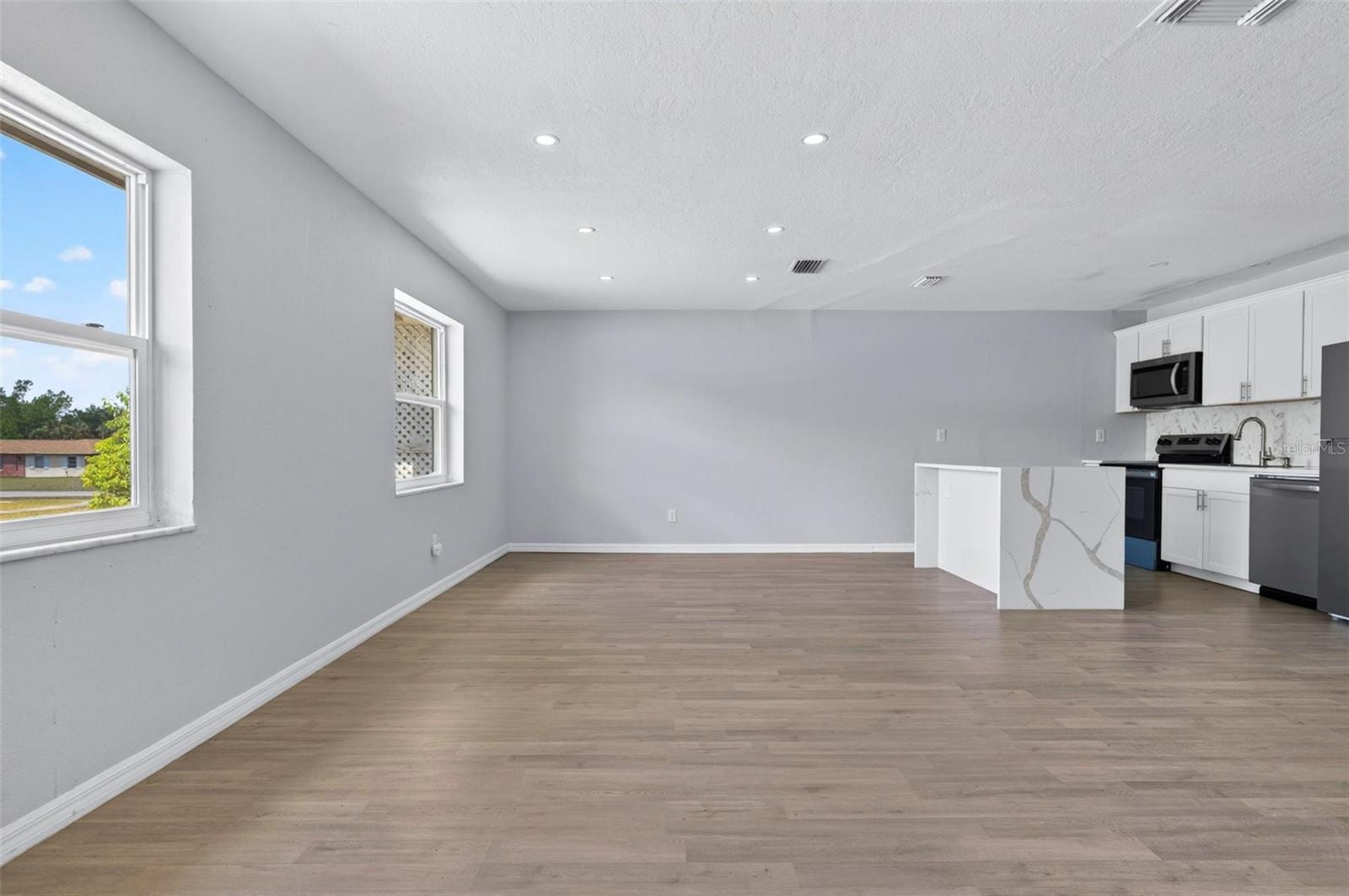 DELTONA FLORIDA LAKES UN 74 - Residential