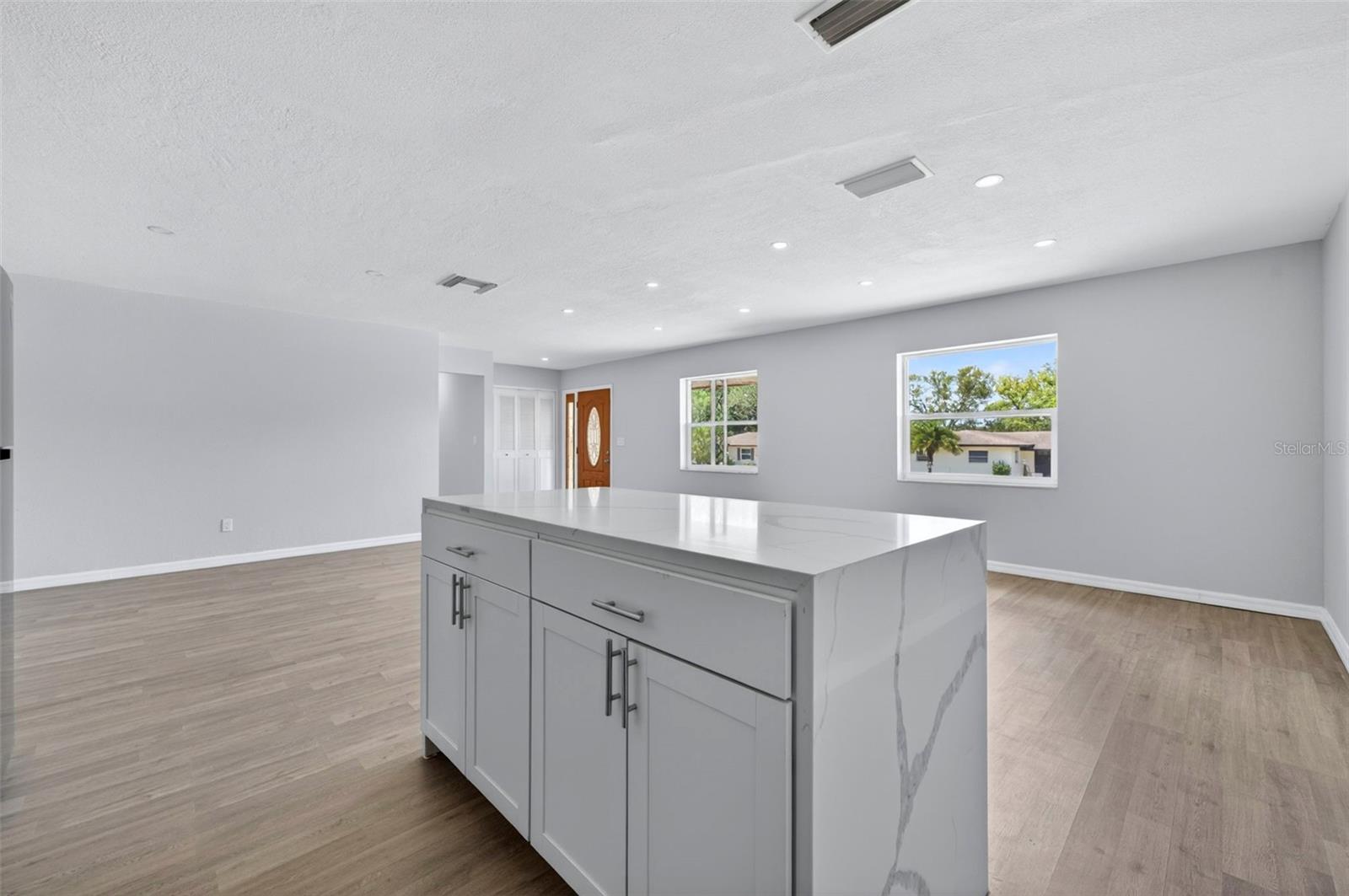 DELTONA FLORIDA LAKES UN 74 - Residential