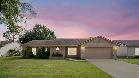 Photo of 3721 Daventry Road, Orlando, FL 32817 (MLS # O6349140)