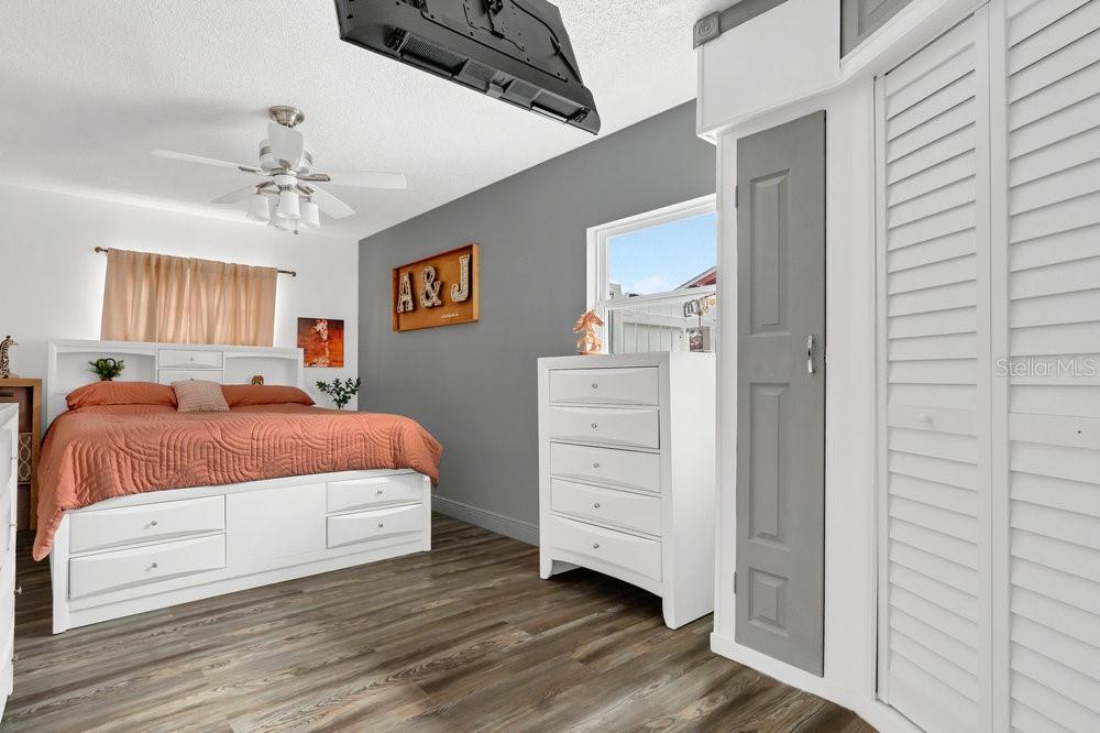 BUENAVENTURA LAKES UNIT 03 - Residential