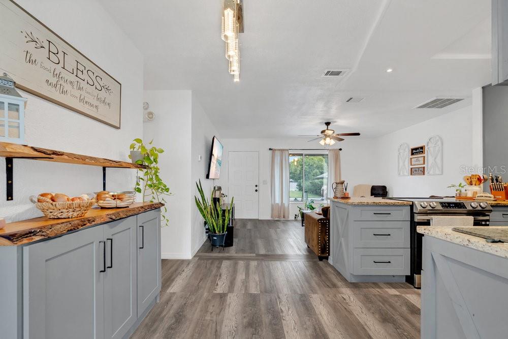 BUENAVENTURA LAKES UNIT 03 - Residential