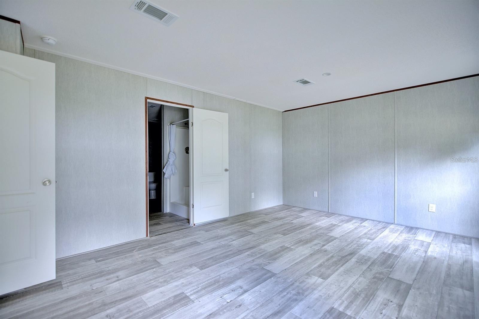 CONCORDIA PARK 01 - Residential Lease