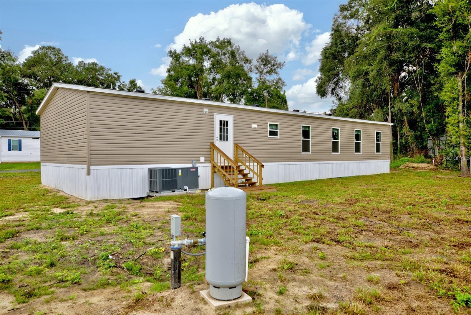 CONCORDIA PARK 01 - Residential Lease