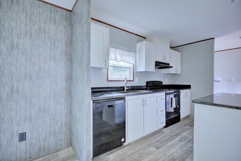 Tiny photo for 8595 NW 13th Court, Ocala, FL 34475 (MLS # O6387605)