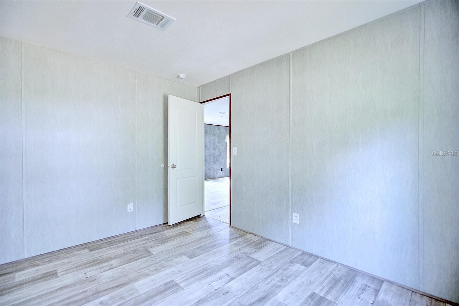 CONCORDIA PARK 01 - Residential Lease