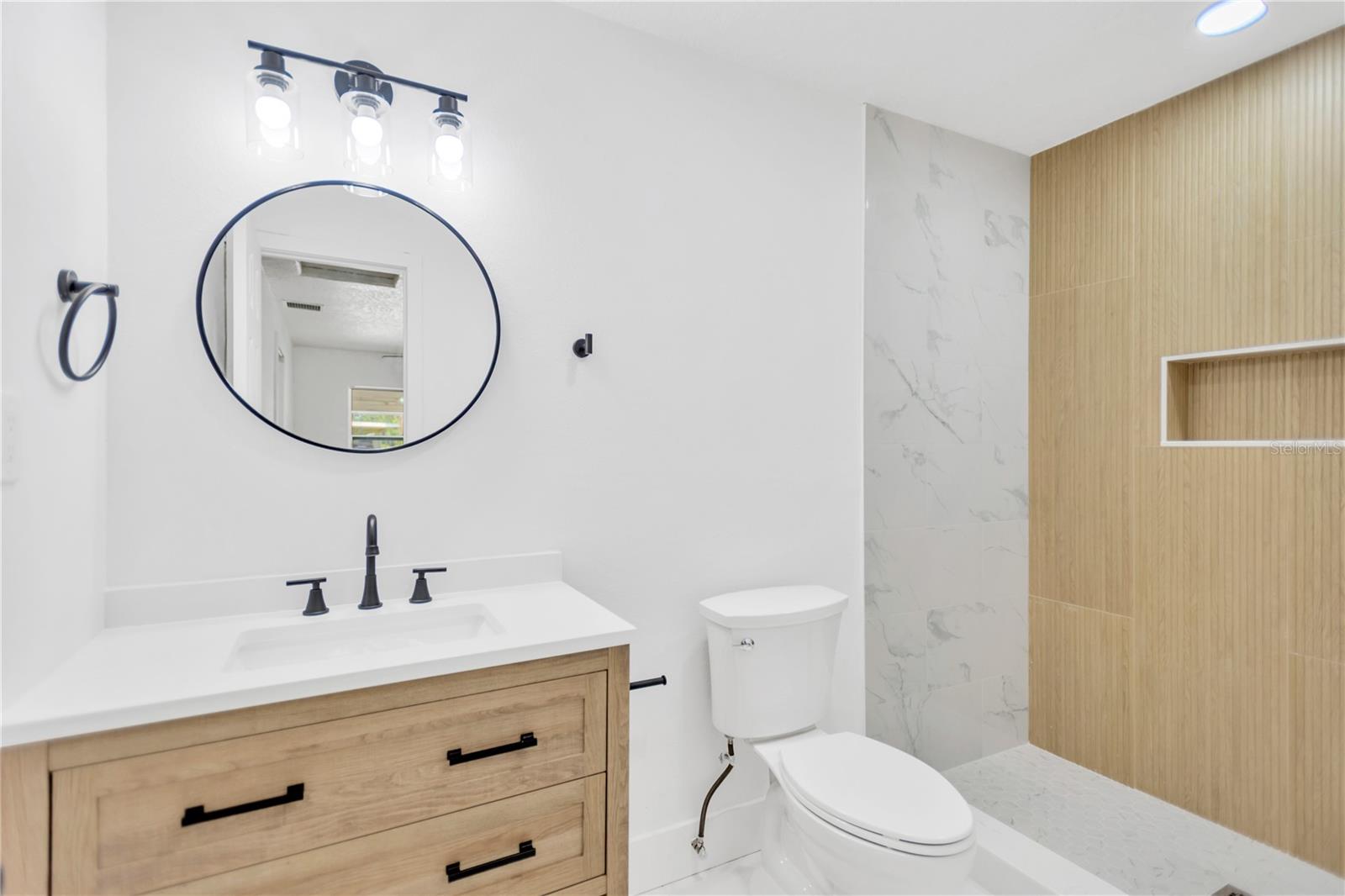 EDENVILLE SUB - Residential Lease