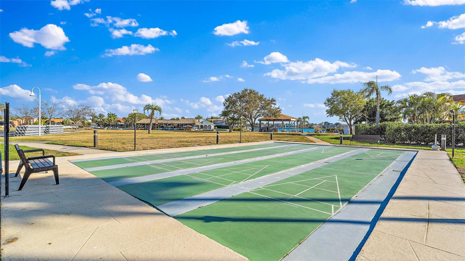 BAYWAY ISLES POINT BRITTANY TWO - Residential